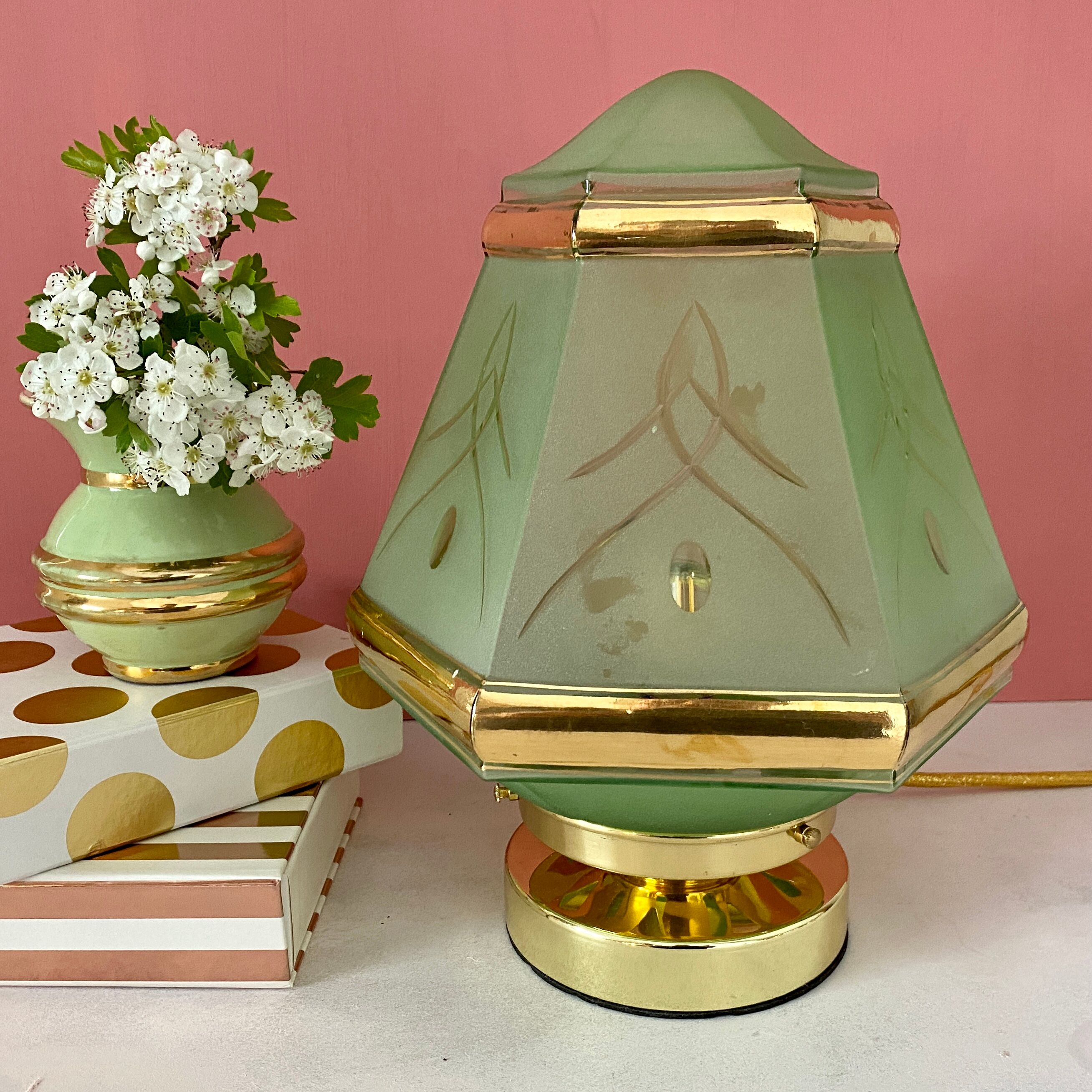 Table lamp globe vintage art deco glass