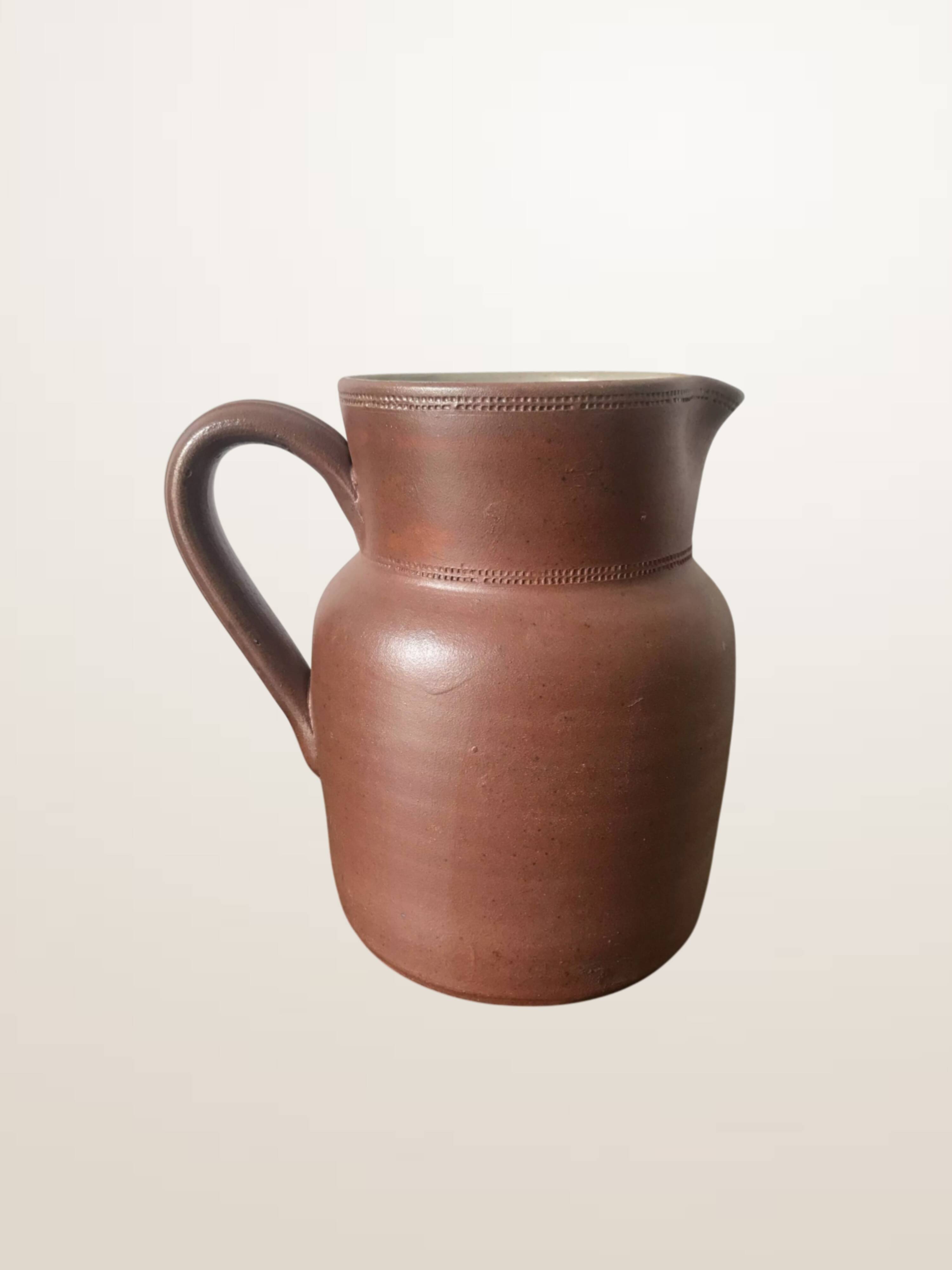Set of 3 matte stoneware jugs