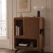 Cabinet — un objet de rangement sculptural fait à la main par Zachte Zaken.