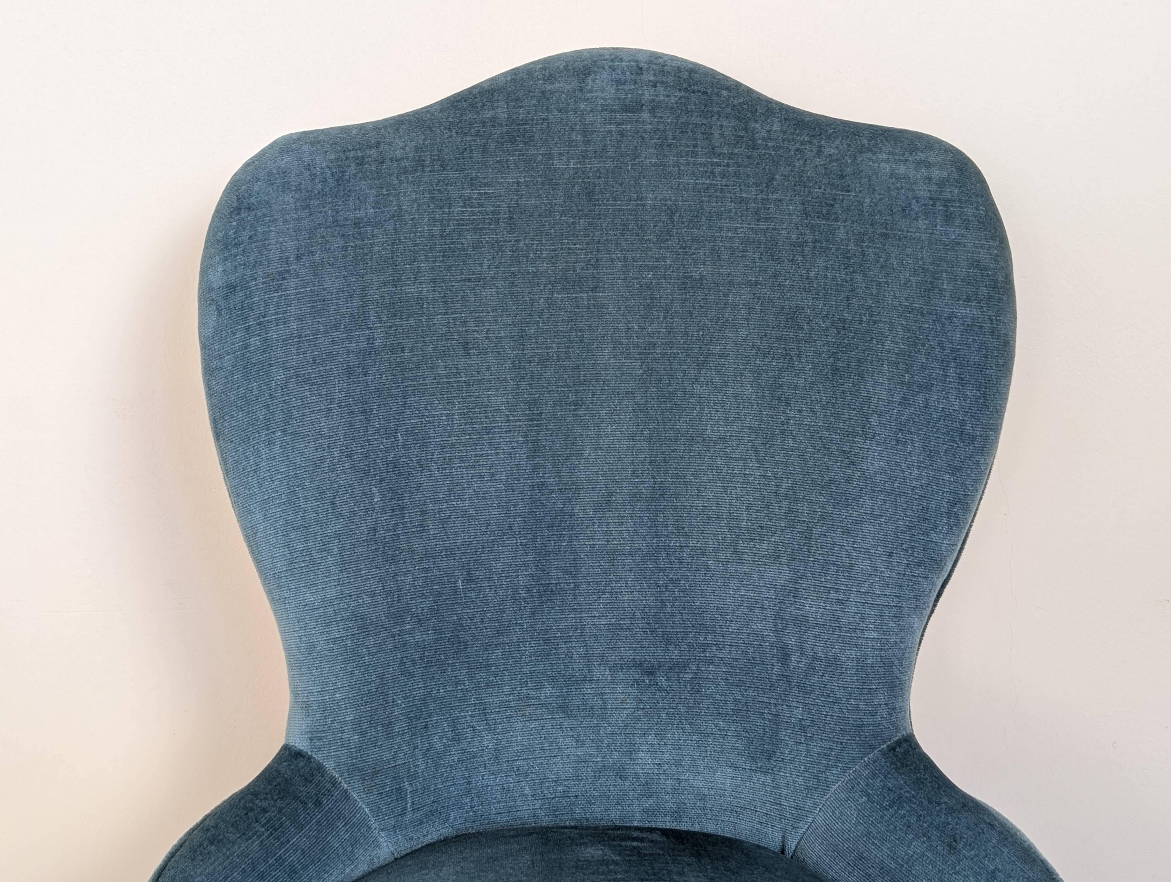 Frog chairs and pouffe