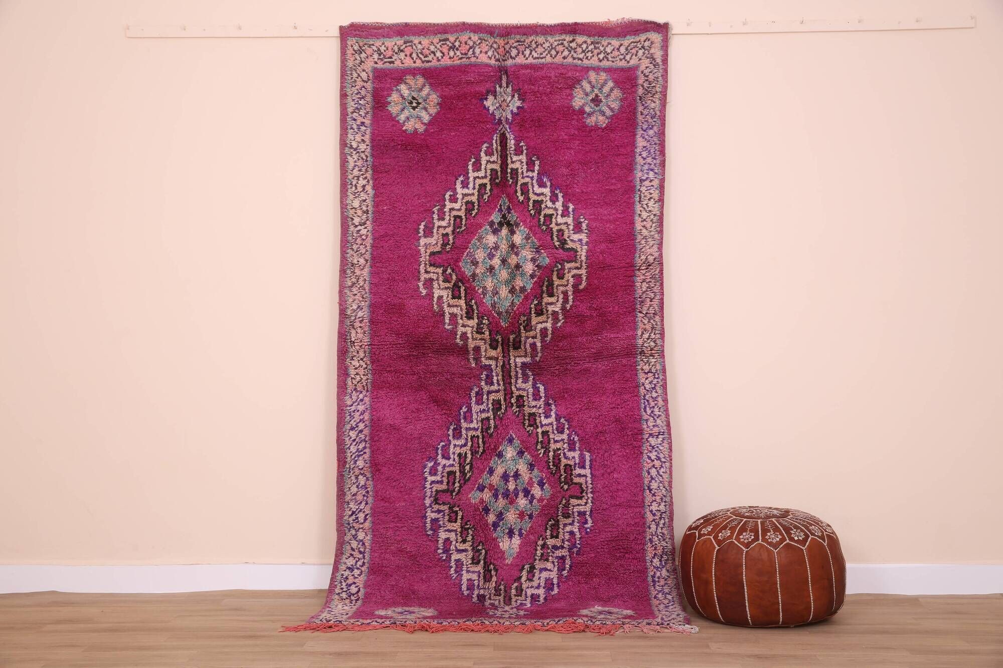 Purple vintage Moroccan Rug 116 x 234 cm, Berber Wool Rug Handmade, Old Rug