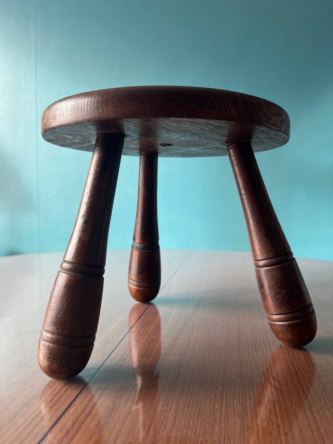 Petit tabouret tripode ou porte plante