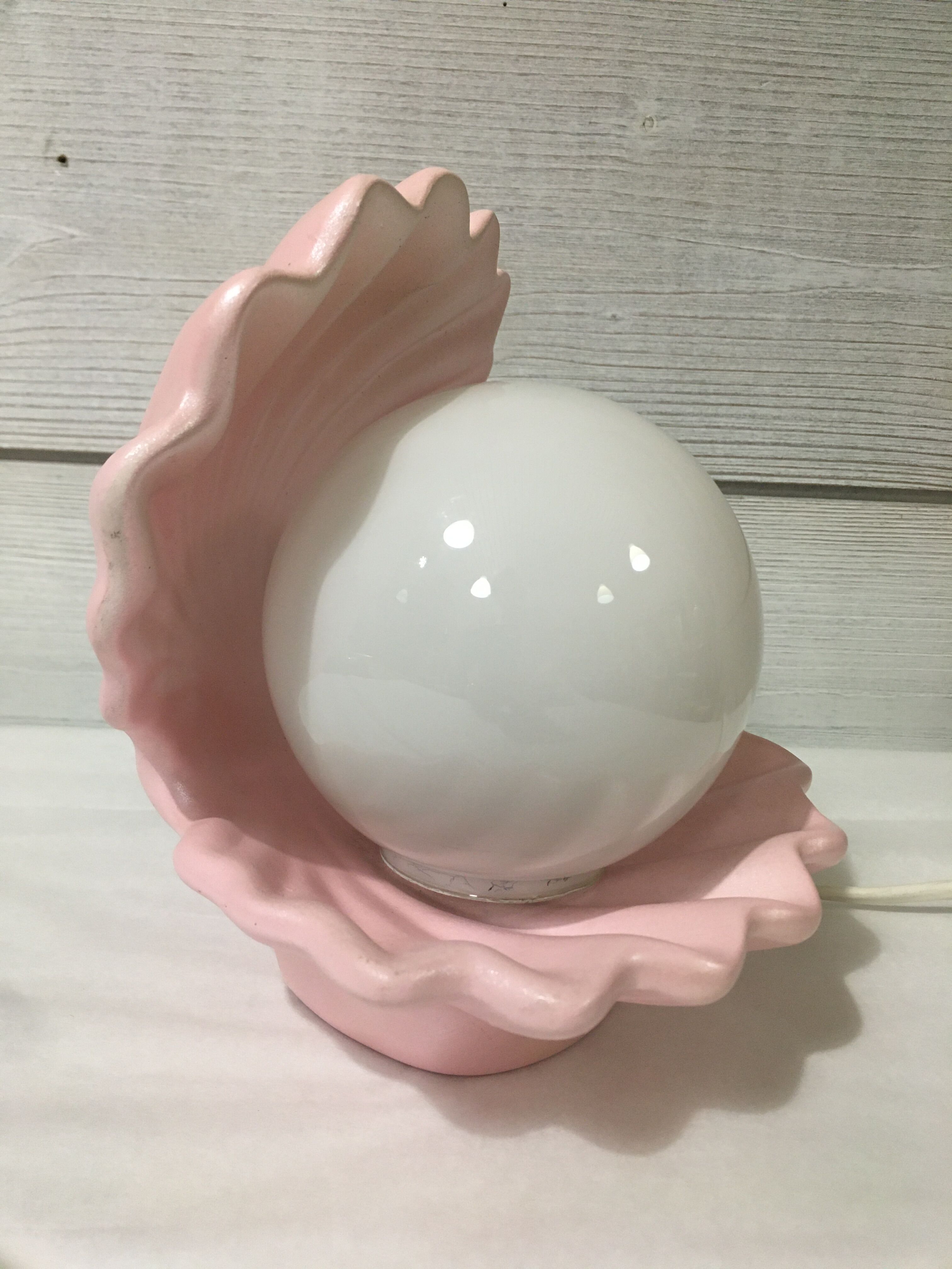Iridescent pink shell lamp