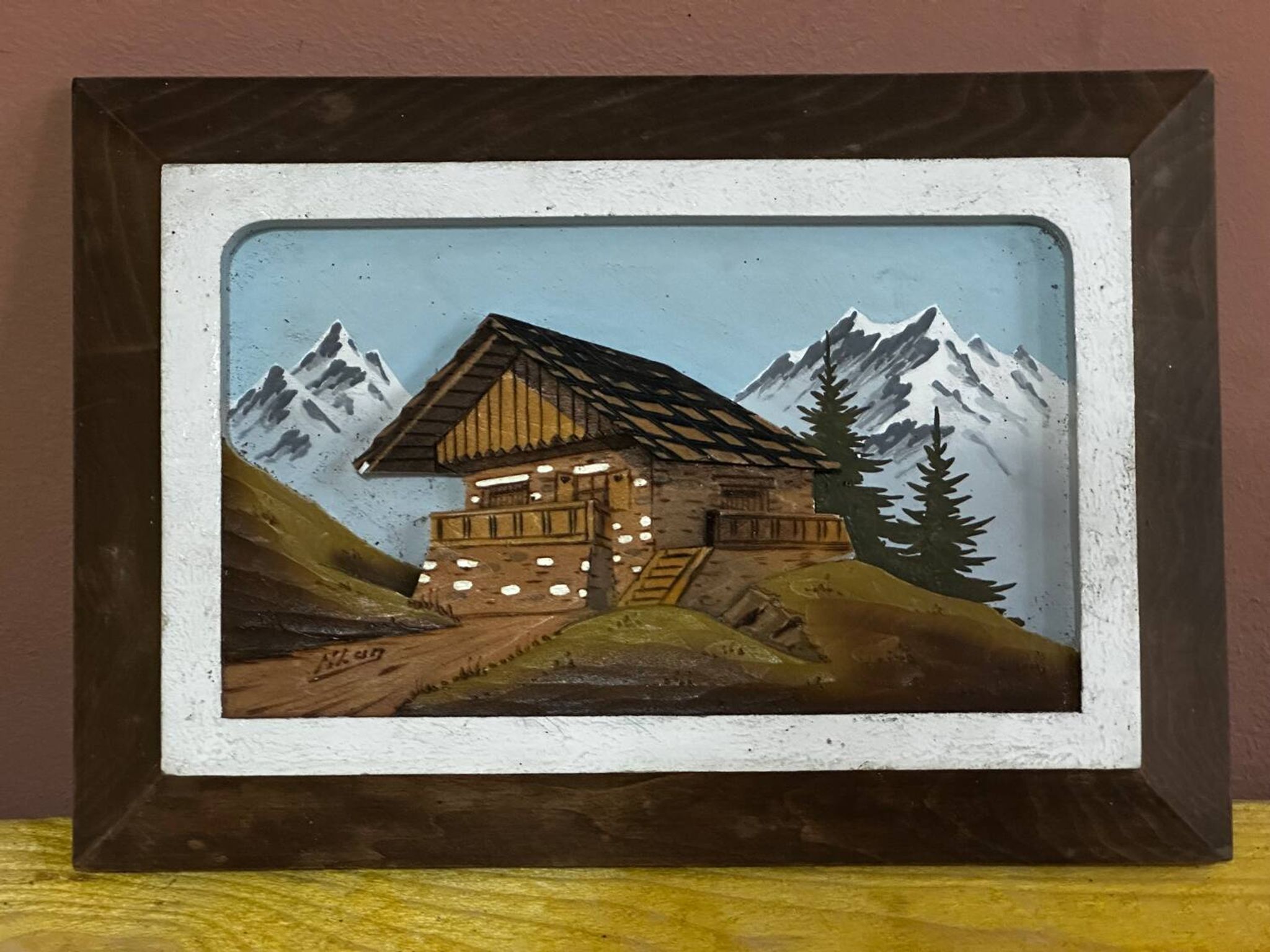 Tableau alpin vintage en bois sculpté et peint - signé