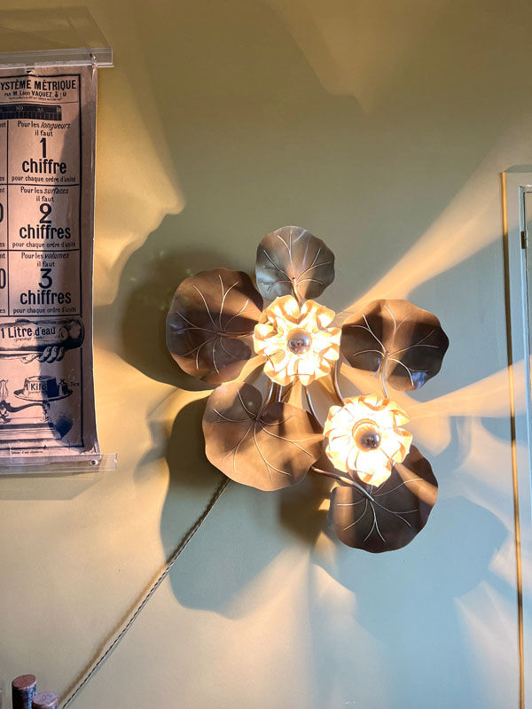 Large water lily wall lamp from the Florart house, 1960s-1970s