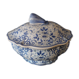 Vintage fleur-de-lis soup