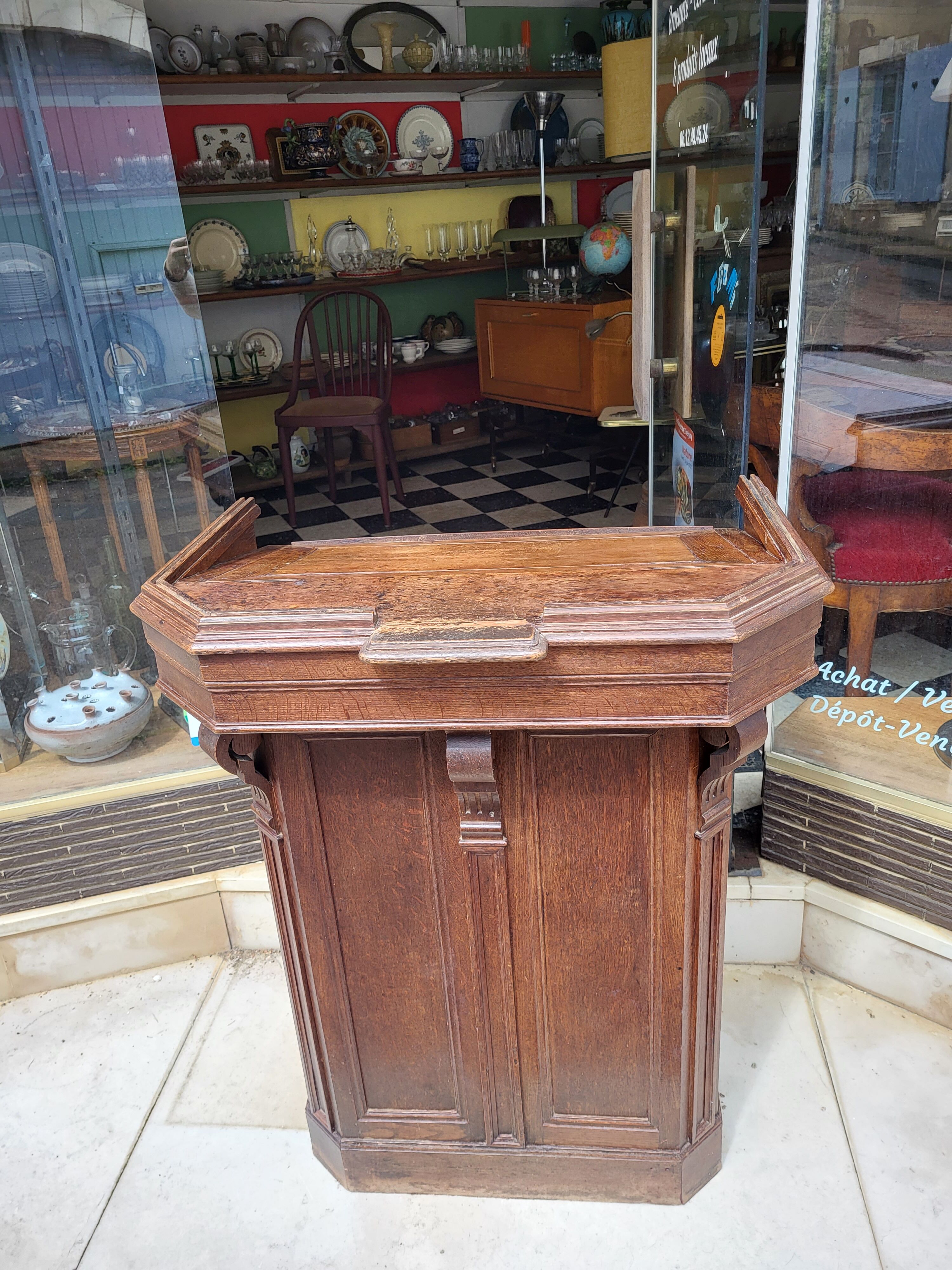 Wooden counter / Docking station 40s