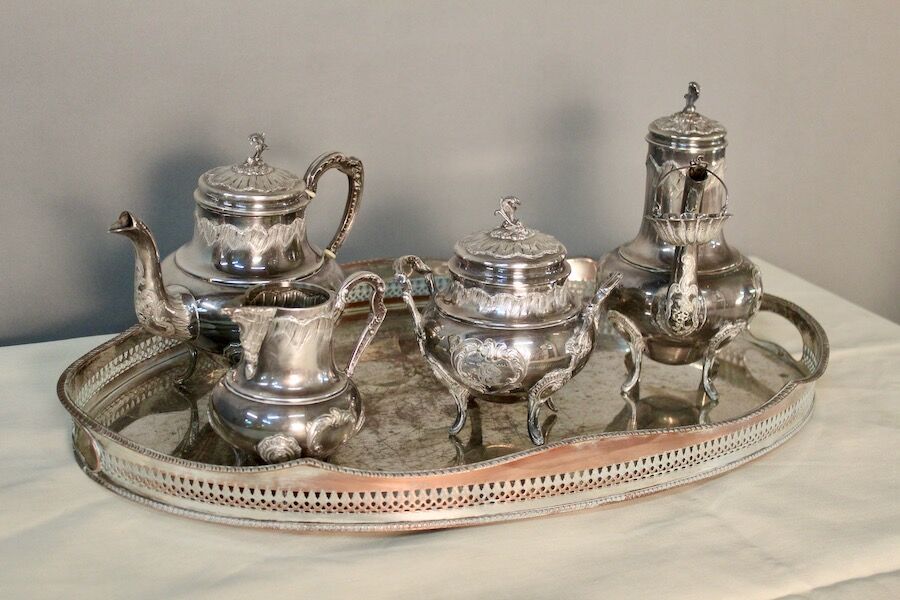 Coffee or tea service monogrammed cr silver metal