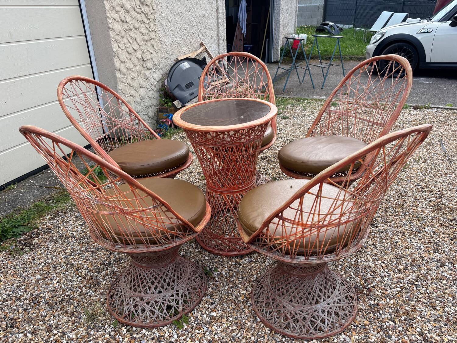 Russel Woodard garden or patio set