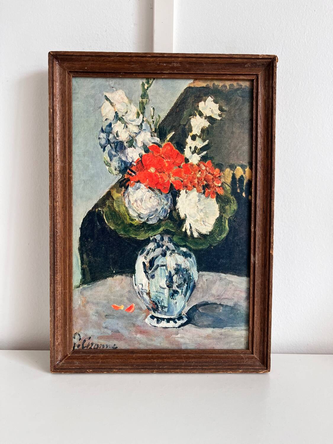 Reproduction painting of a Delft vase by Paul Cezanne
