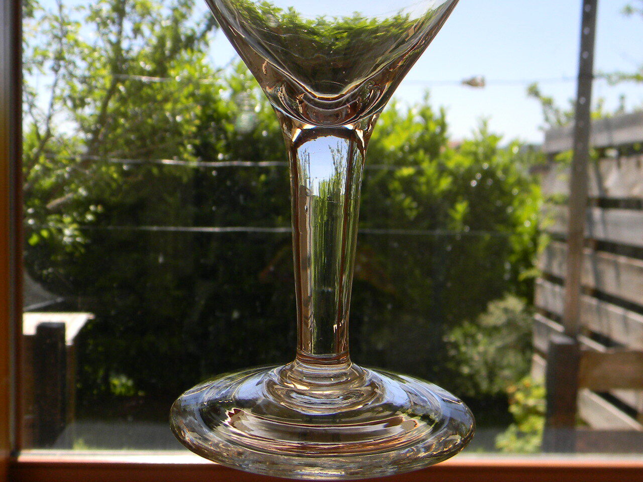 Lot de 5 verres anciens en verre frise gravée