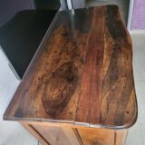 Commode en noyer 18ème