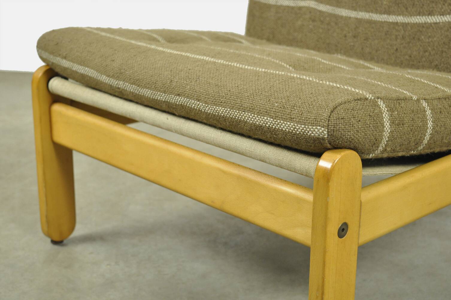 🟡 Vintage oak lounge chair with wool upholstery / Denmark 1960s
