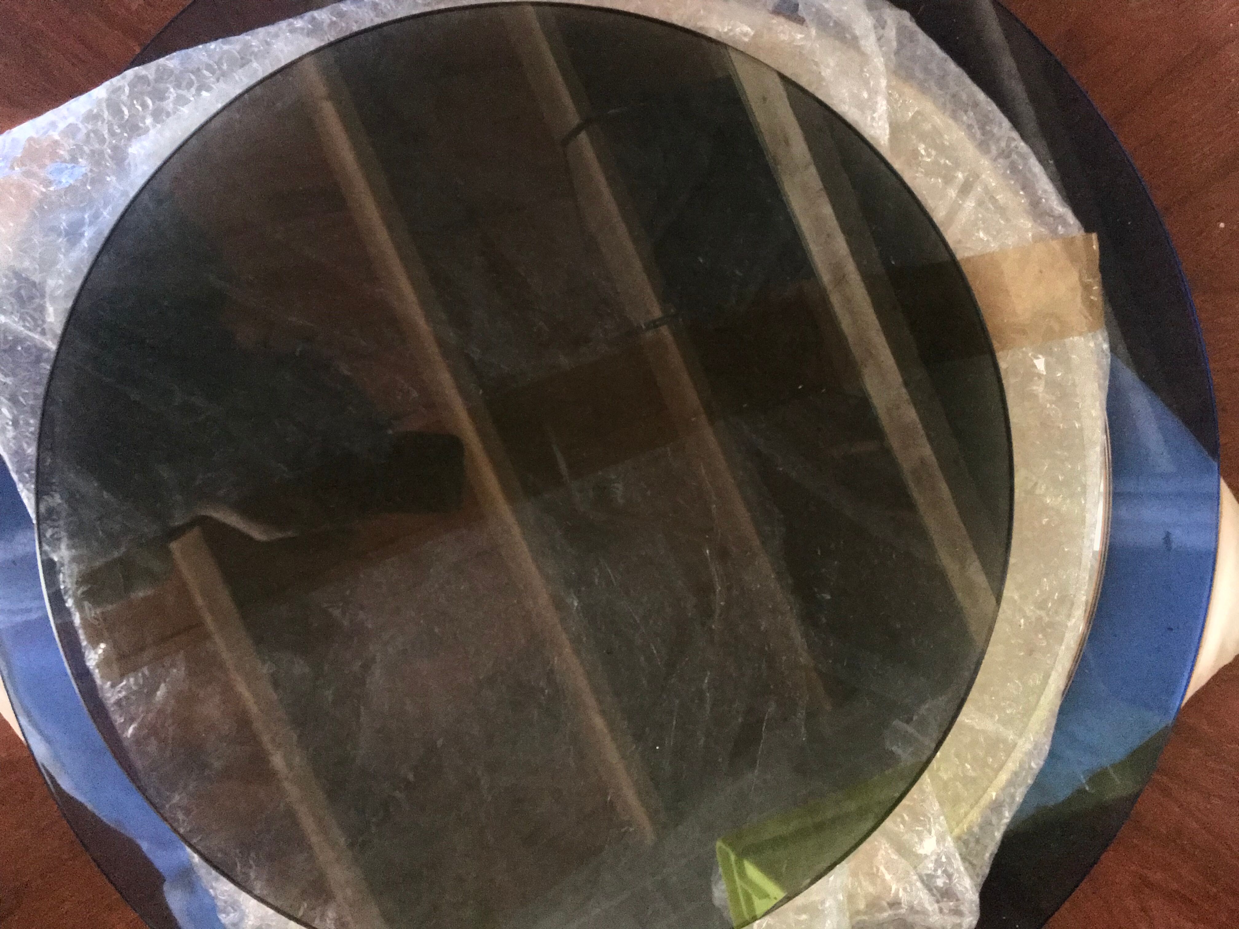 Round scandinavian coffee table