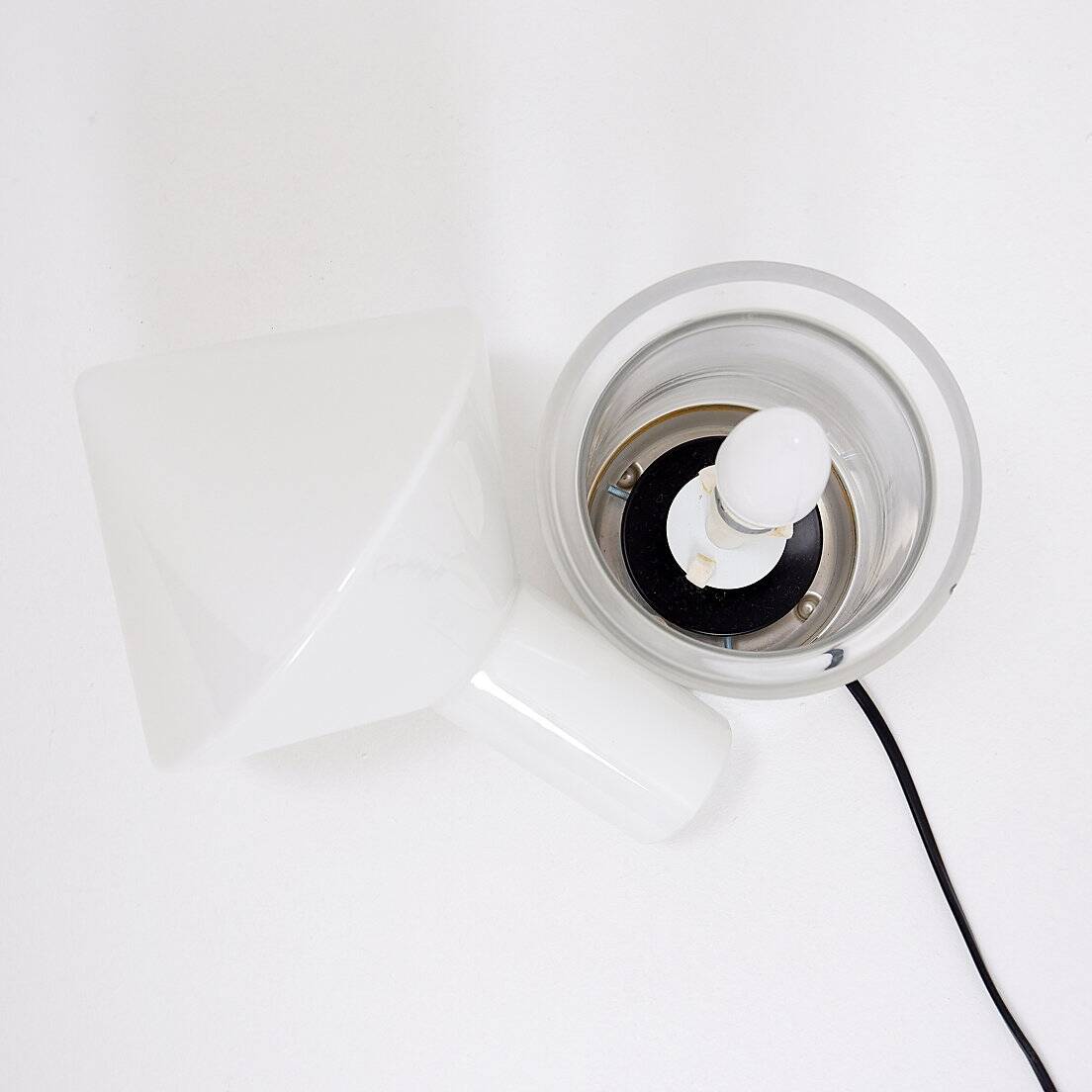 Peill & Putzler table lamp in white glass and chrome, 1970