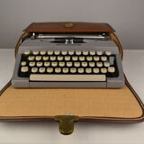 Brother typewriter with his binder - 1960s