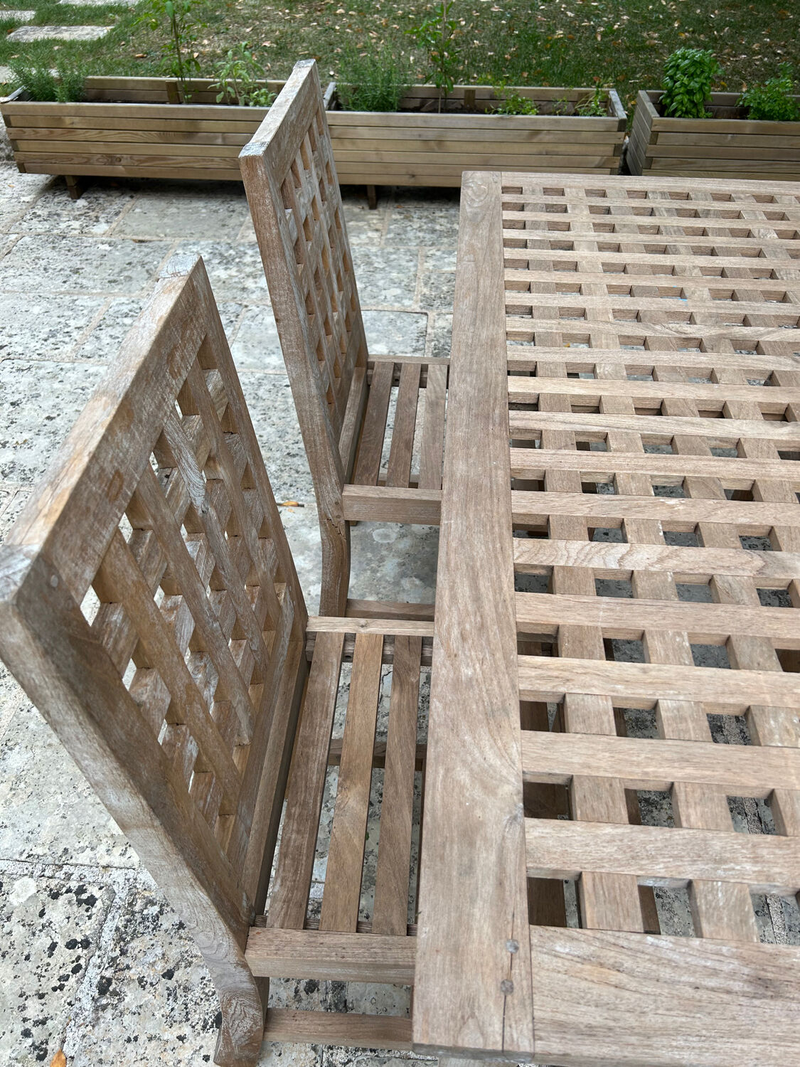 Outdoor table and chairs