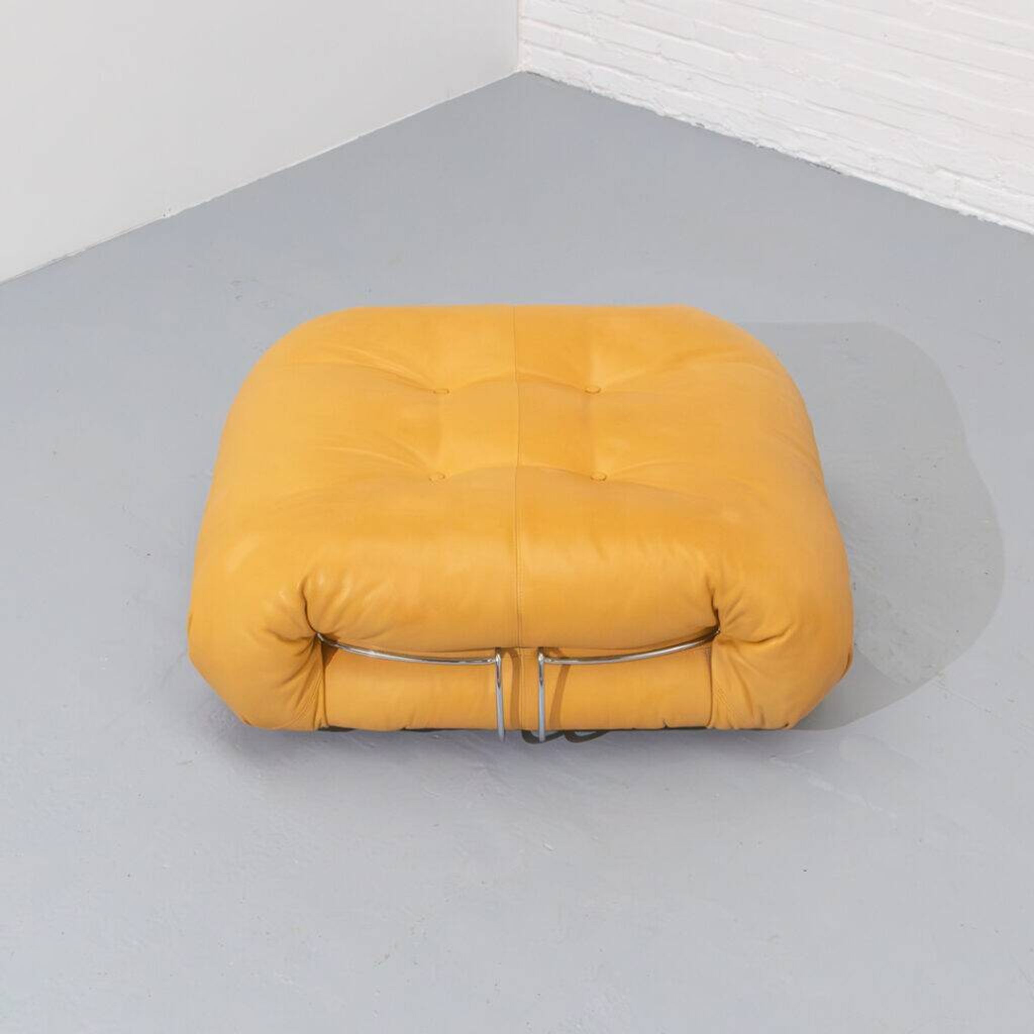 Pouf Soriana Cassina d'Afra et Tobia Scarpa