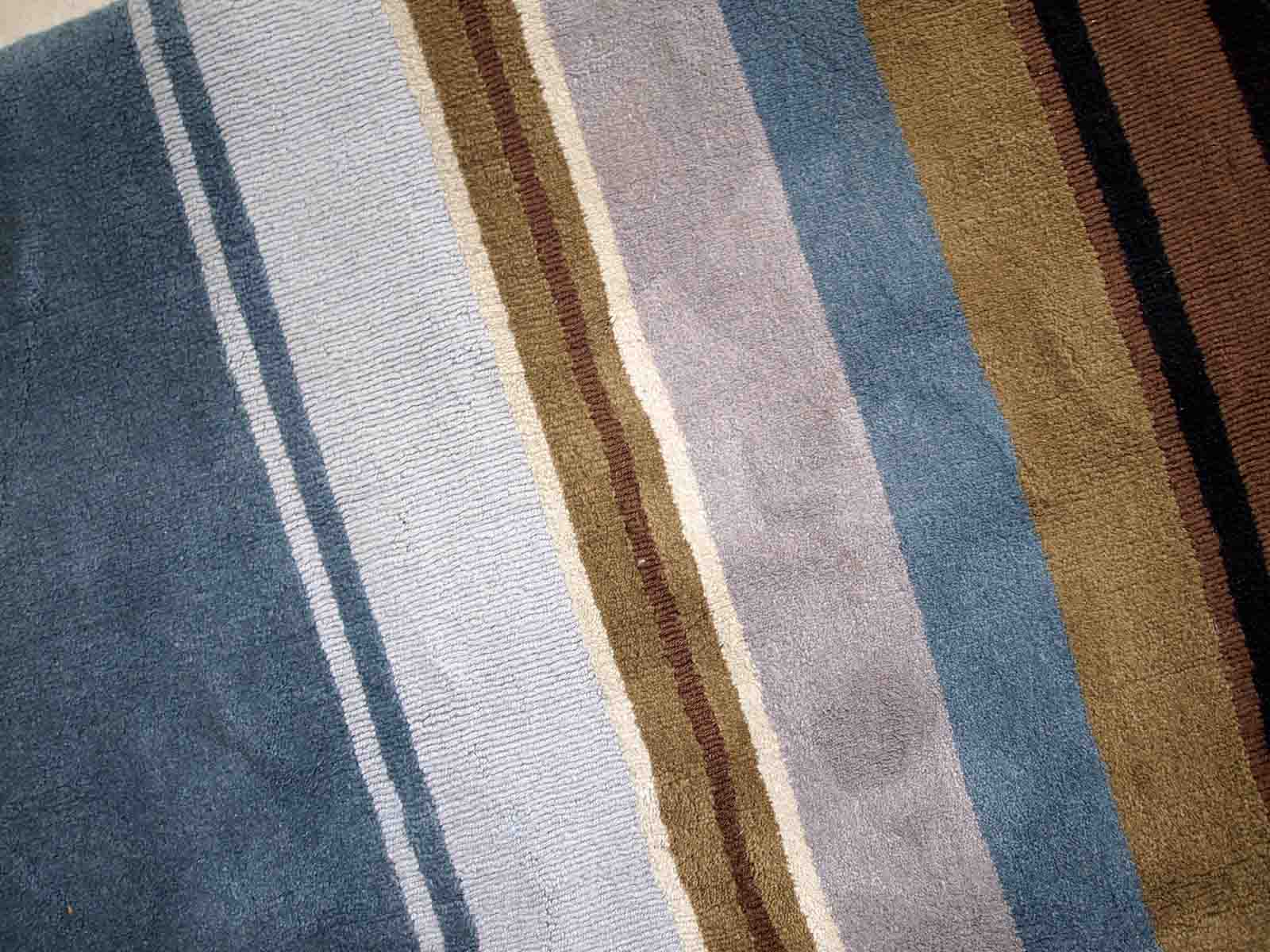 Vintage Indian Modern Handmade Carpet 171cm x 241cm 1980s, 1C551