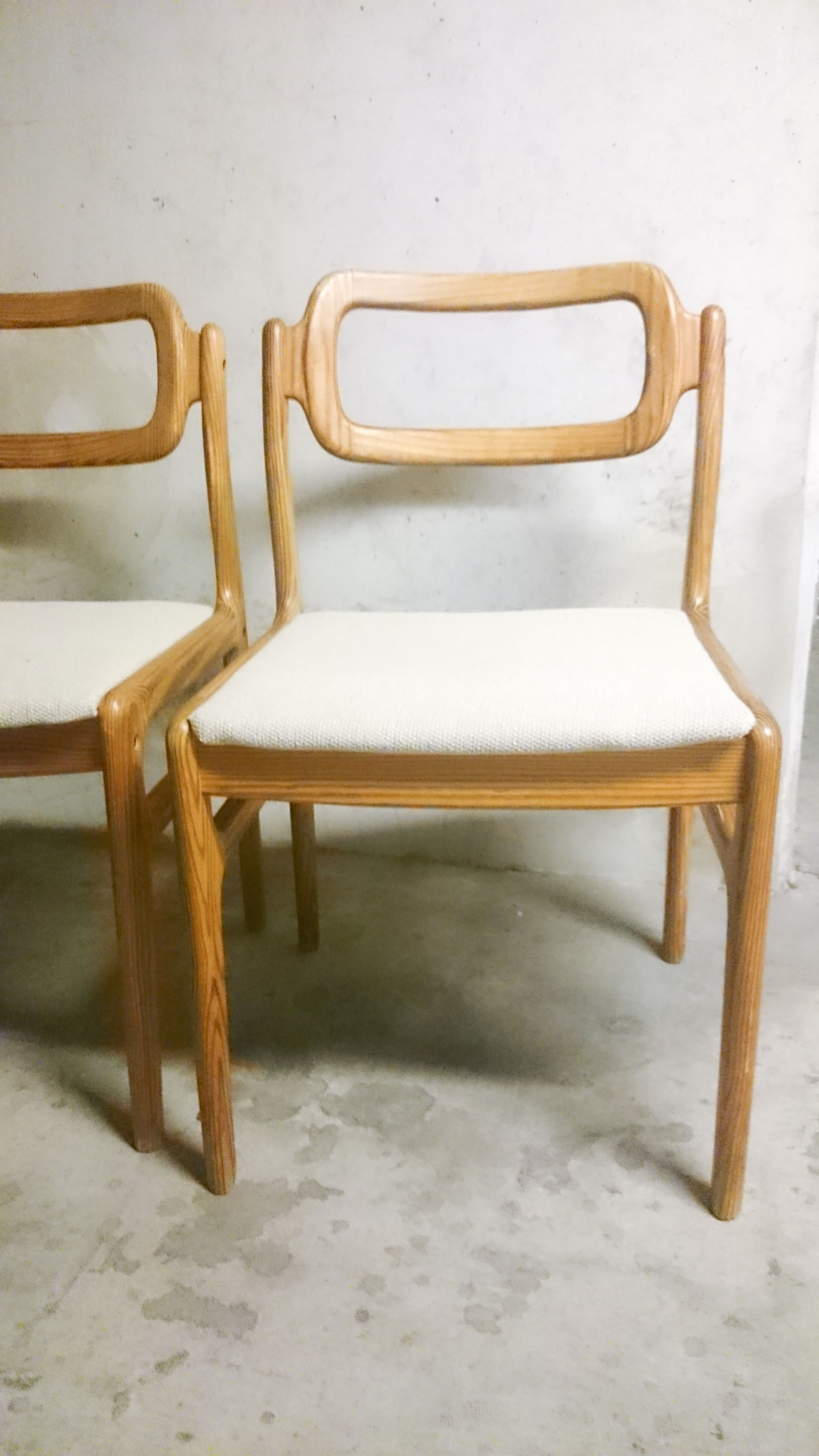4 chairs by Johannes Andersen for Uldum Møbelfabrik, in pine, Scandinavian design, Denmark 1960's