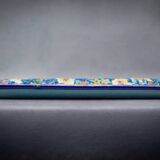 Plat à cake Longwy, décor floral et médaillon d’oiseaux, début XXème