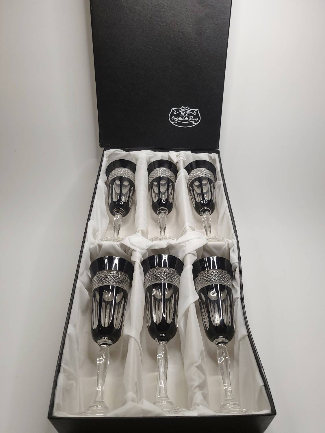 Service "Pénombre" in black and clear crystal – Crystal of Paris