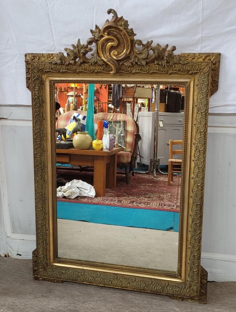 Miroir doré mouluré classique, années 50