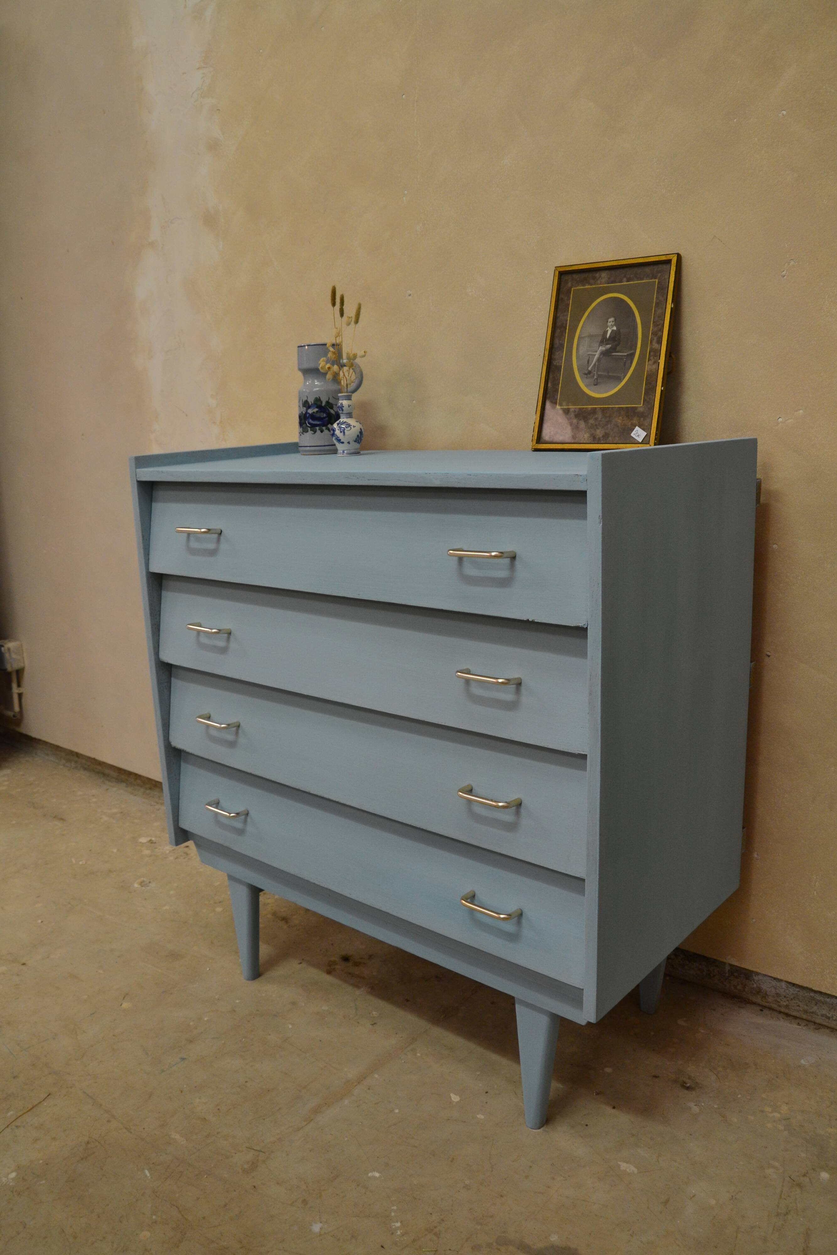 1960s chest of drawers