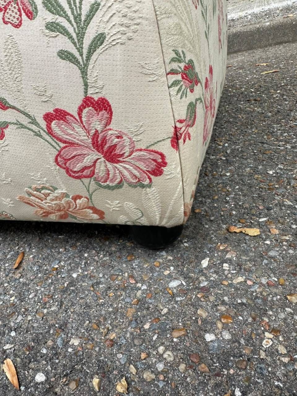 2 modular vintage bench armchairs with floral pattern – Cottage Style