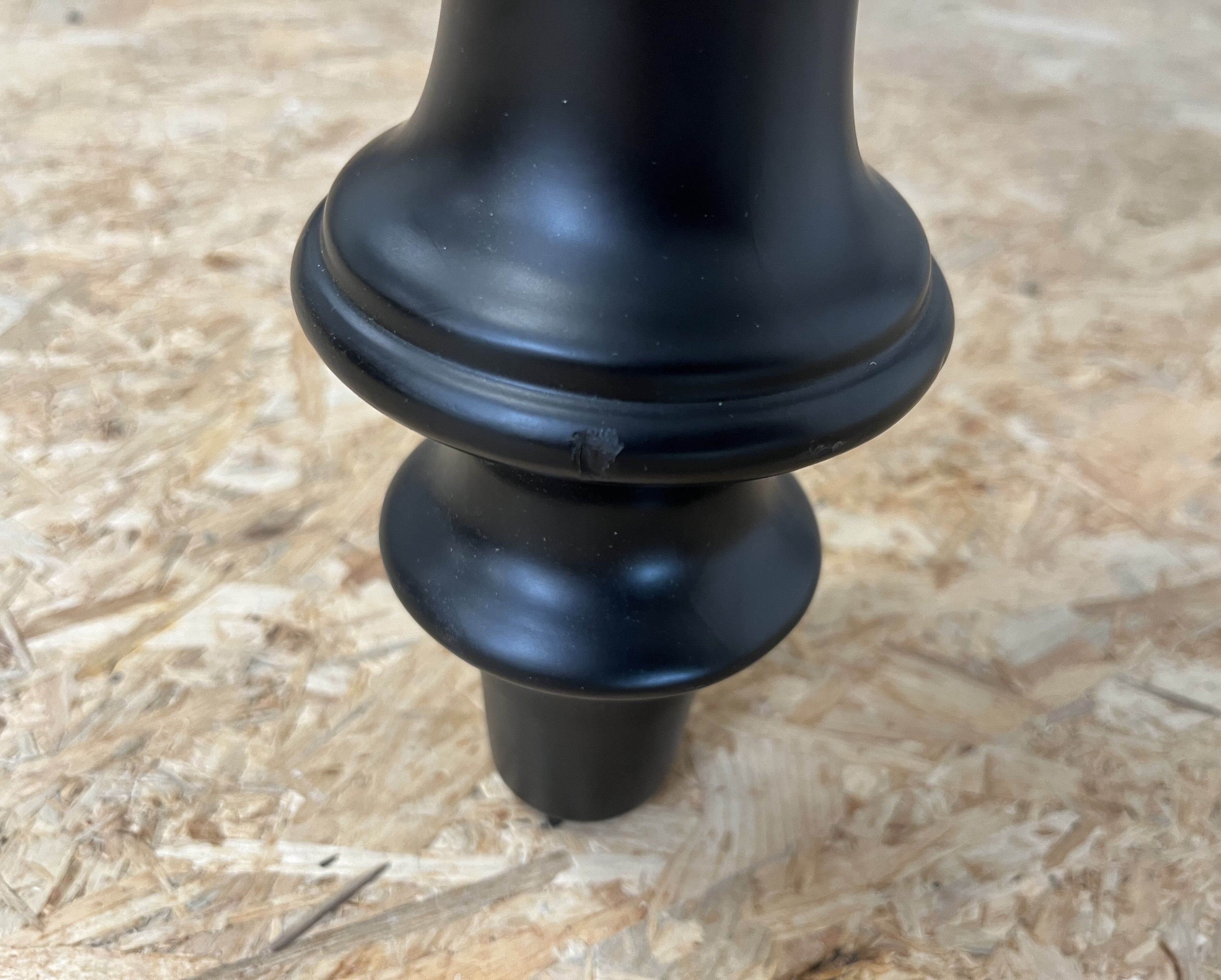 Table à manger classique en bois, pieds noirs, 12 couverts