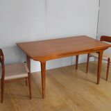 Rectangular Scandinavian extendable teak table