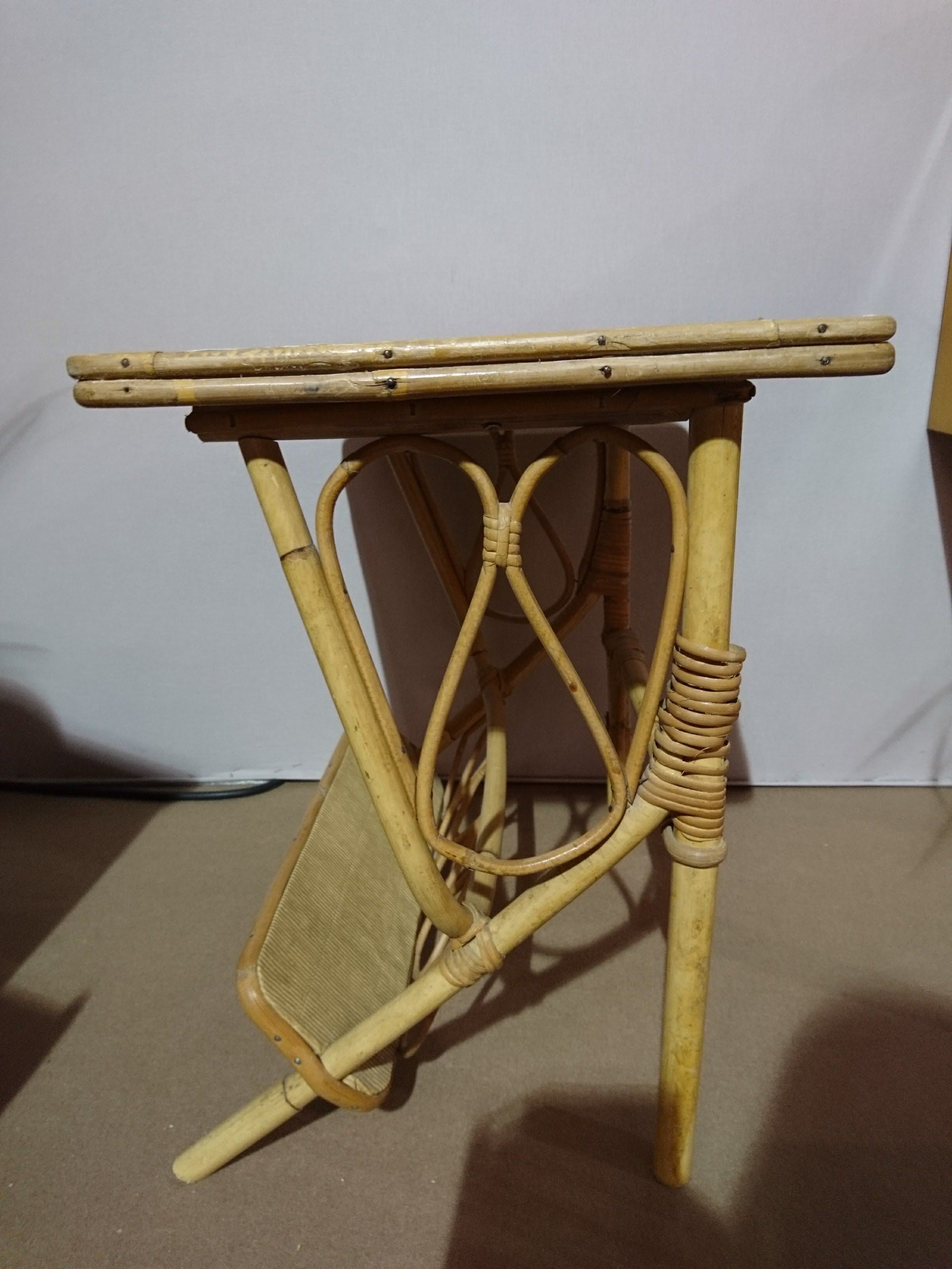 Rattan vintage magazine table