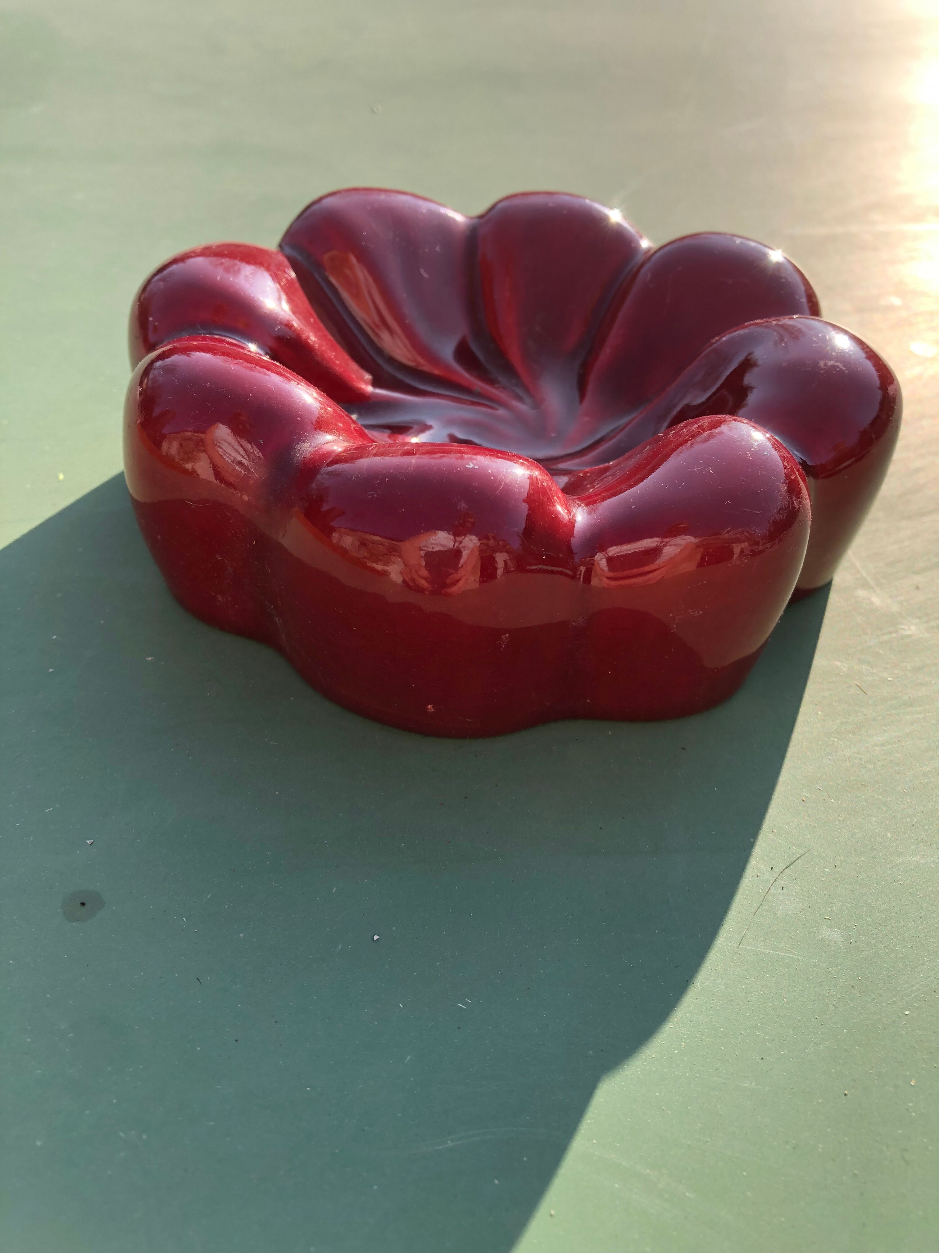 Bordeaux ceramic ashtray / brick