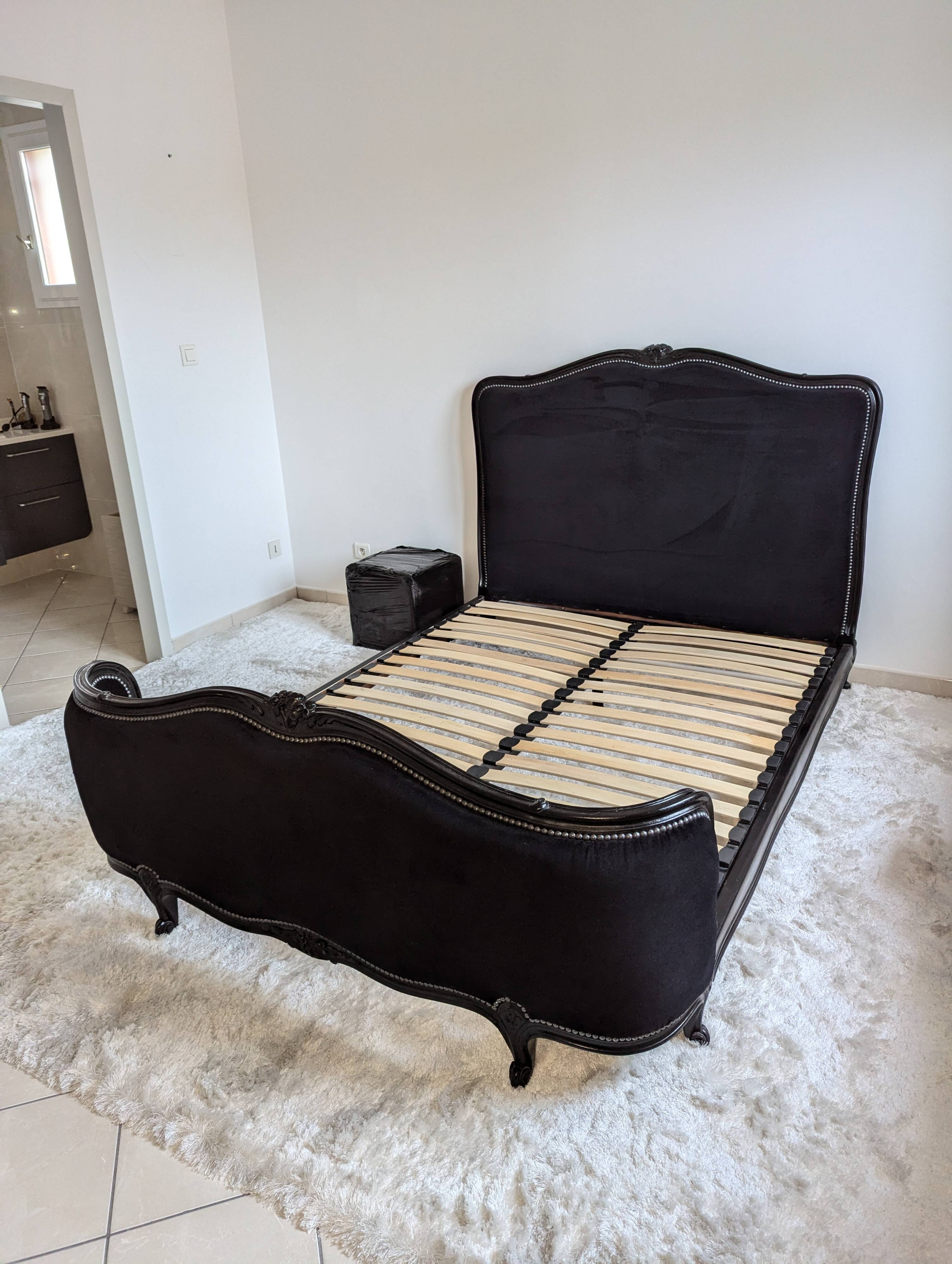 Black velvet bed 140x190