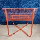 table and armchair: SKALBODA model in metal wire created by Niels