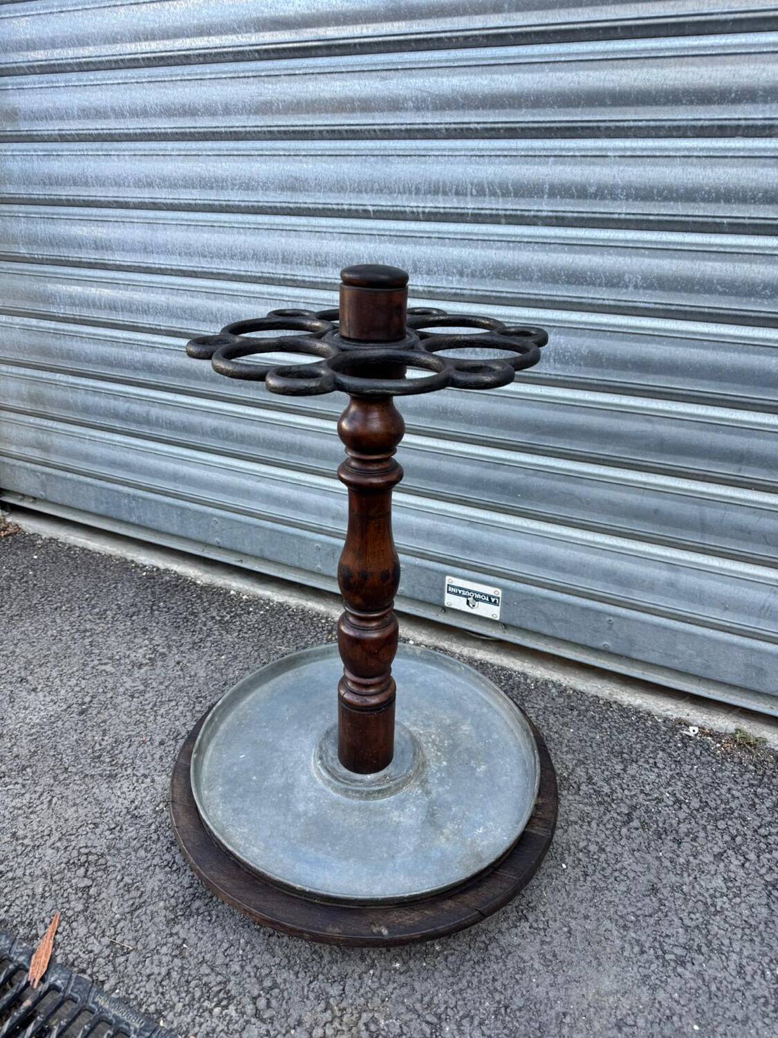 Important period walking stick and umbrella stand from the 1900s
