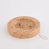 Assiette à bijoux en marbre rose dans le style de Sergio Asti.