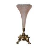 Vase en verre sur socle