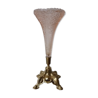 Vase en verre sur socle