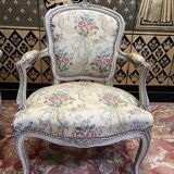 Paire de fauteuils cabriolets de style Louis XV