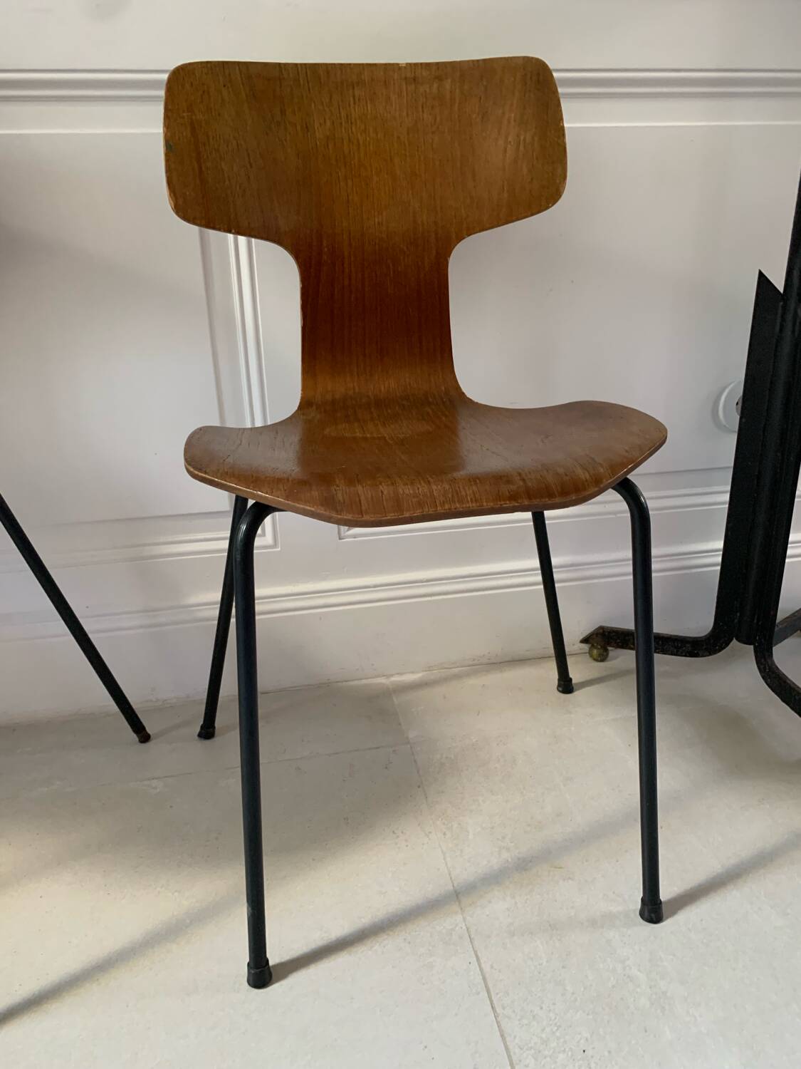 Two Arne Jacobsen "hammer" chairs