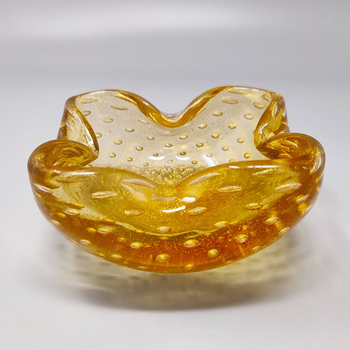 1960s Gorgeous Ashtray or Catchall by Flavio Poli for Seguso. Made in Italy