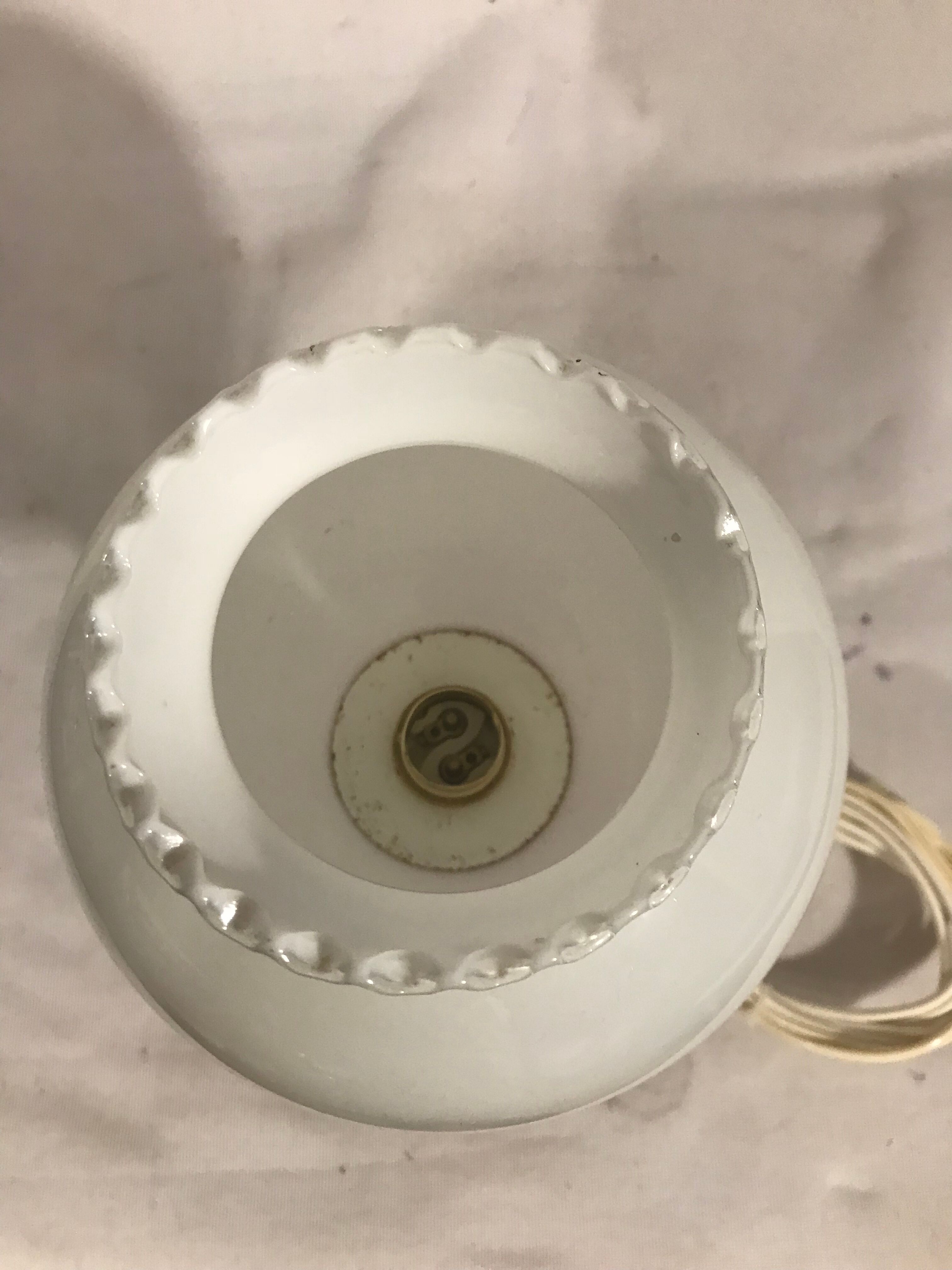 Foot red glass Table lamp + reflector ball Opaline white Vintage