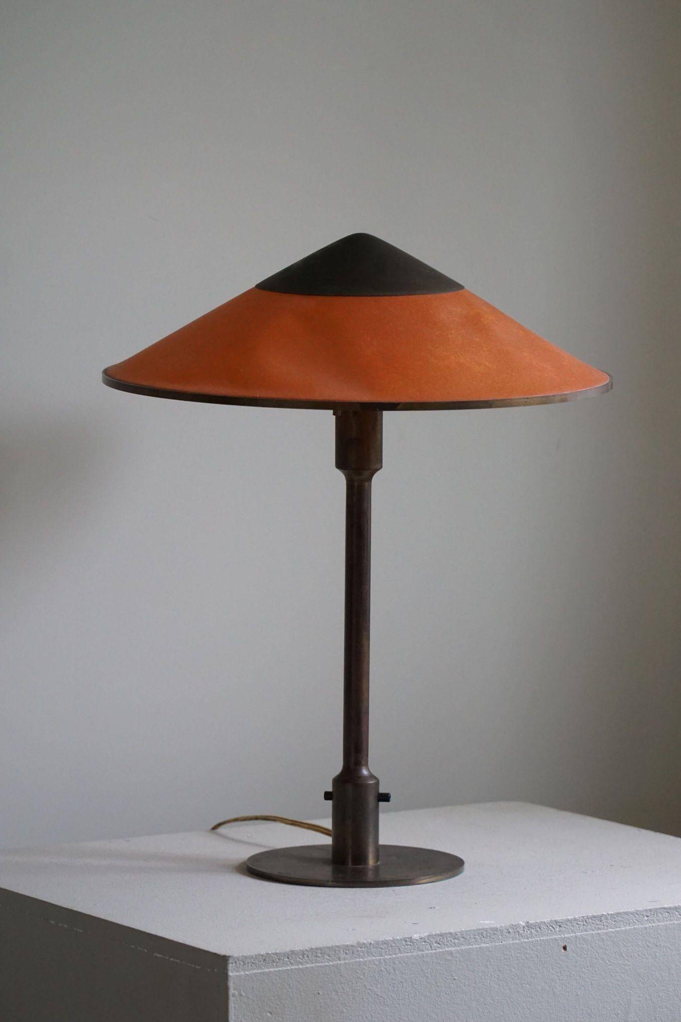 Modern Danish table lamp, model "T3" by Niels Rasmussen Thykier, made in the 1930s.