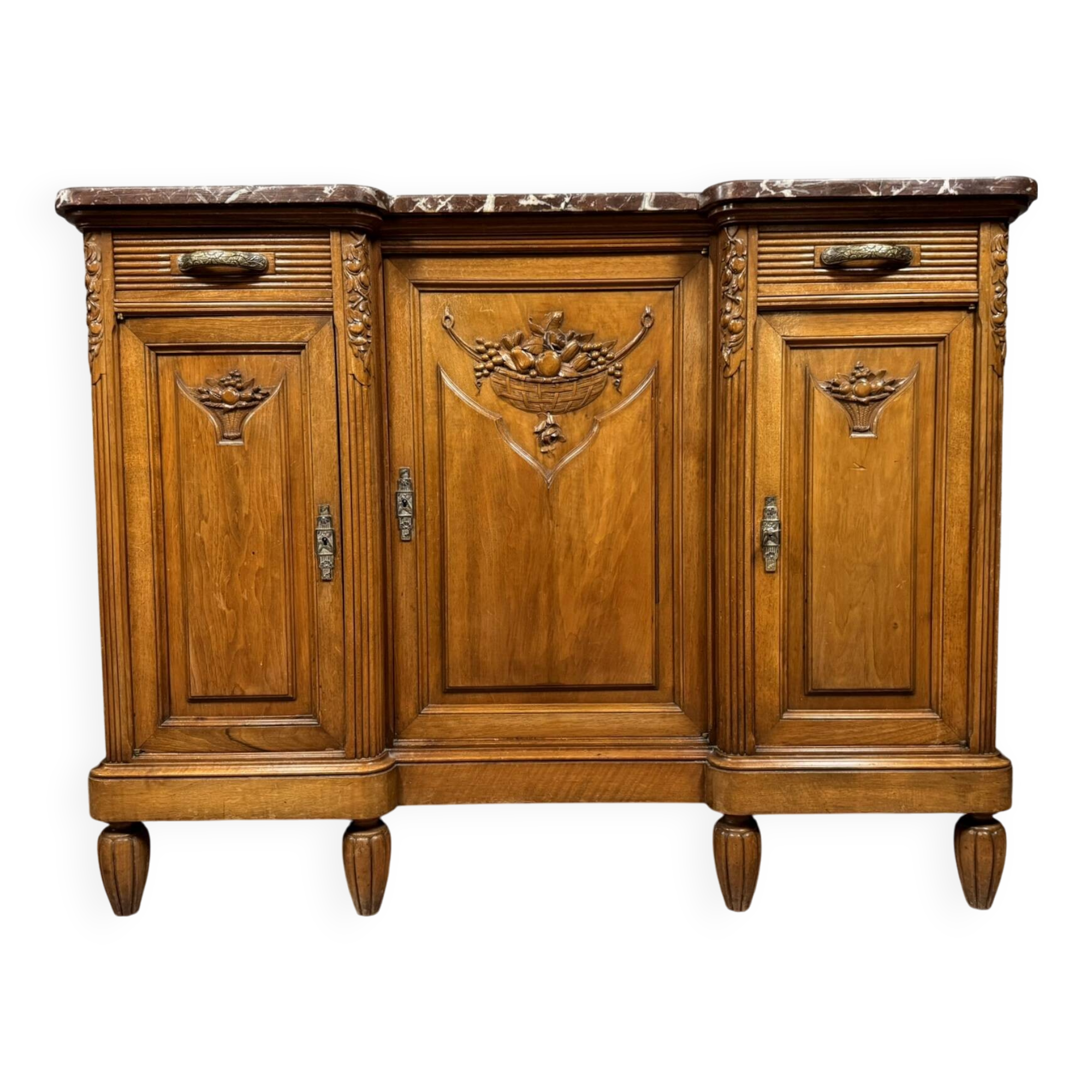 Beautiful Art Deco period walnut sideboard circa 1925
