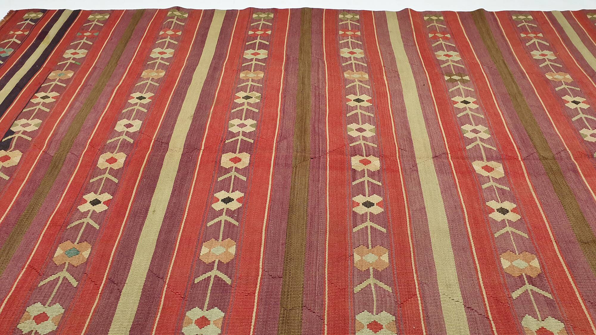 Turkish kilim rug, 293x208 cm, MYK-817