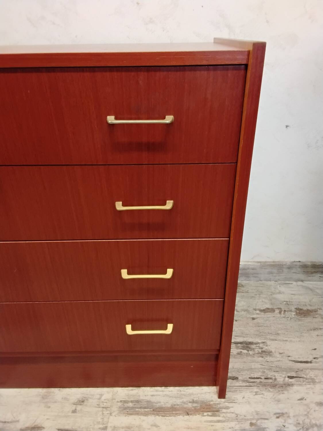 Vintage chest of drawers