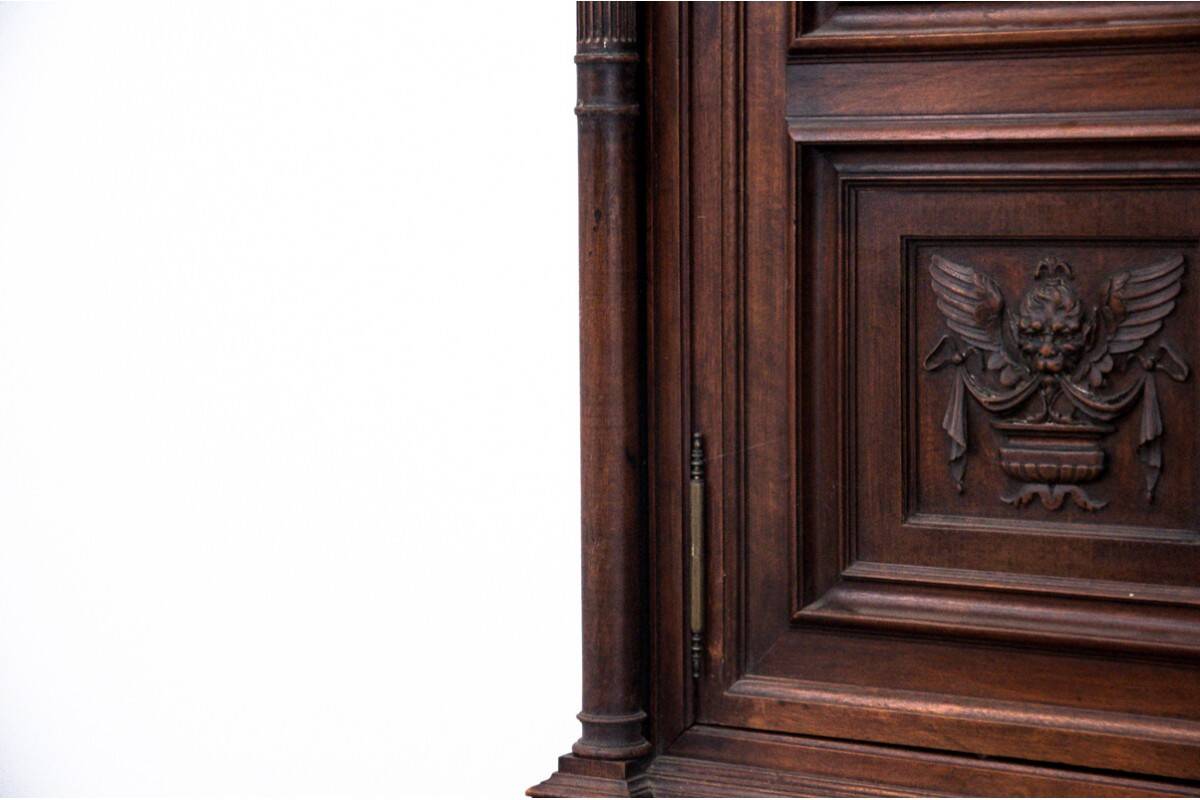 A historic cupboard from the end of the 19th century.