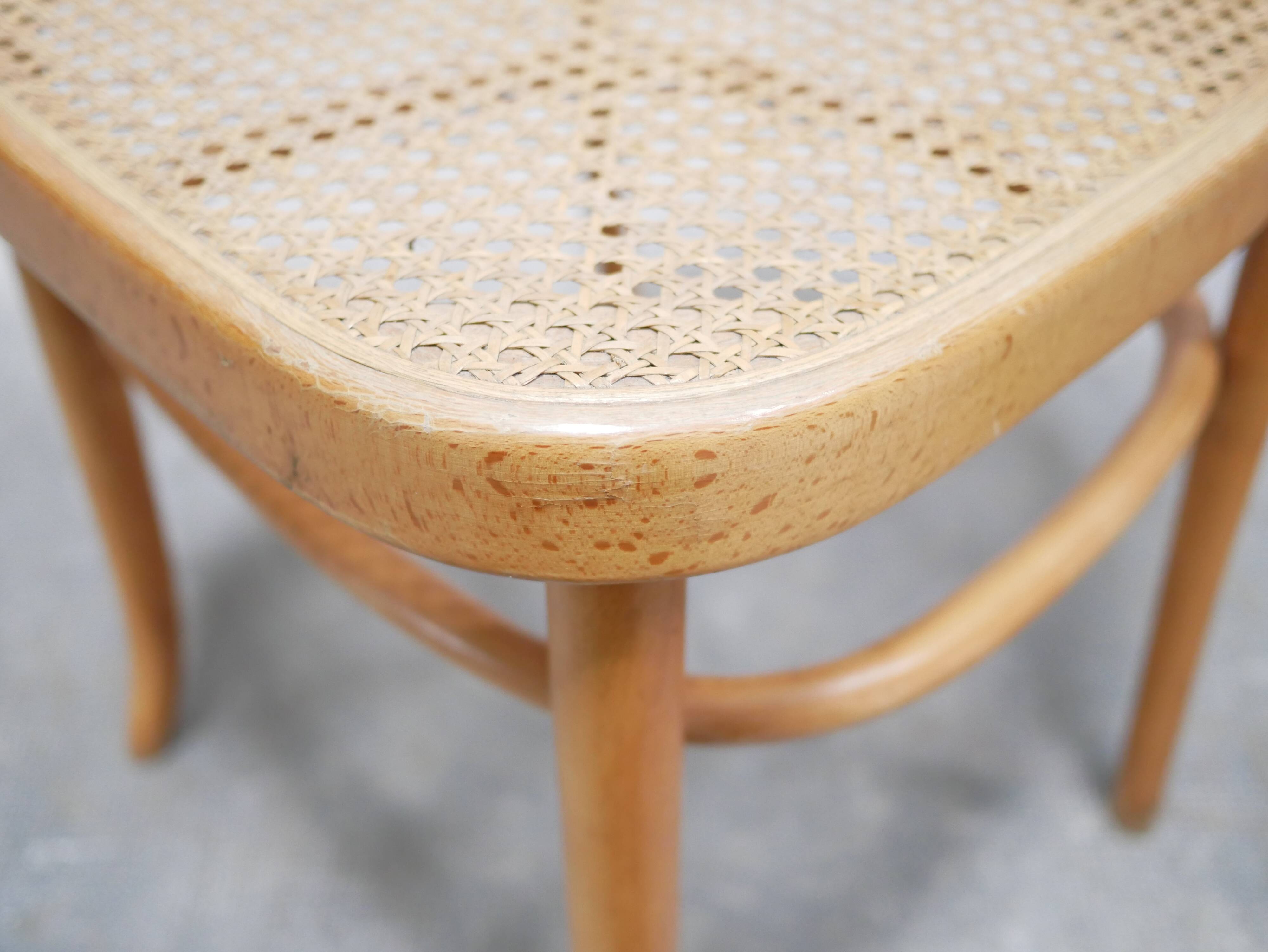 Chaise cannée vintage par J. Hoffmann, éditions Thonet