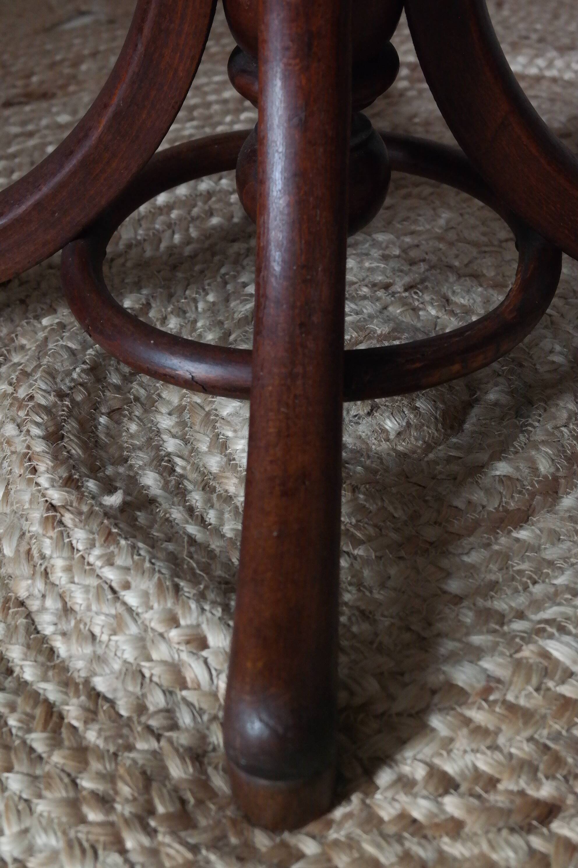 Wooden swivel office chair 20 years